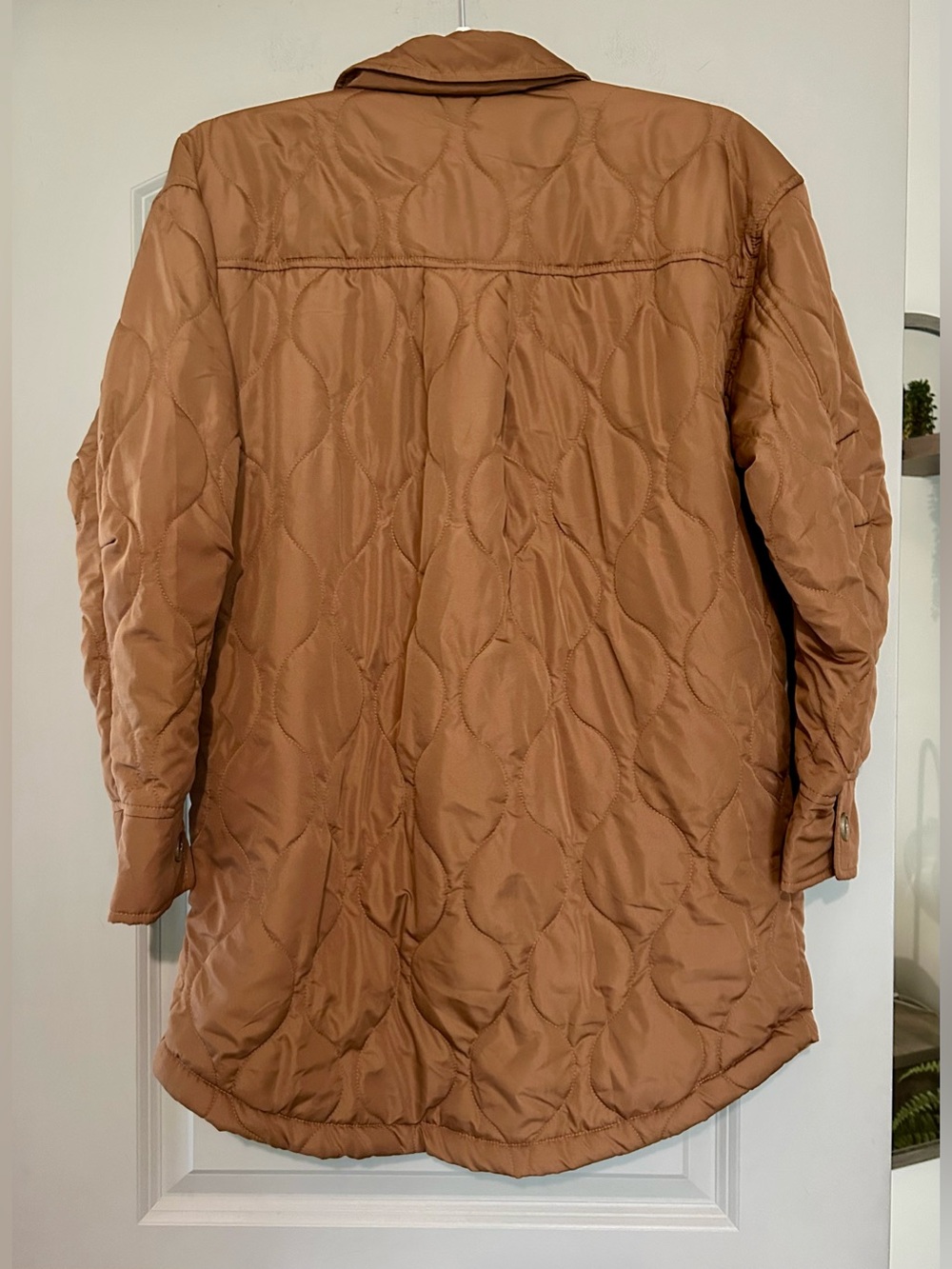 saltwater LUXE Quilted Jacket in Warm Caramel Brown - Picture 5 of 5